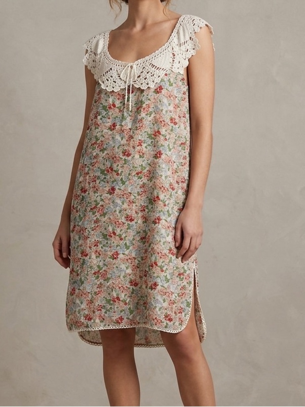Crochet-Trim Floral Chemise Nightdress in Cream and Pink Size Small